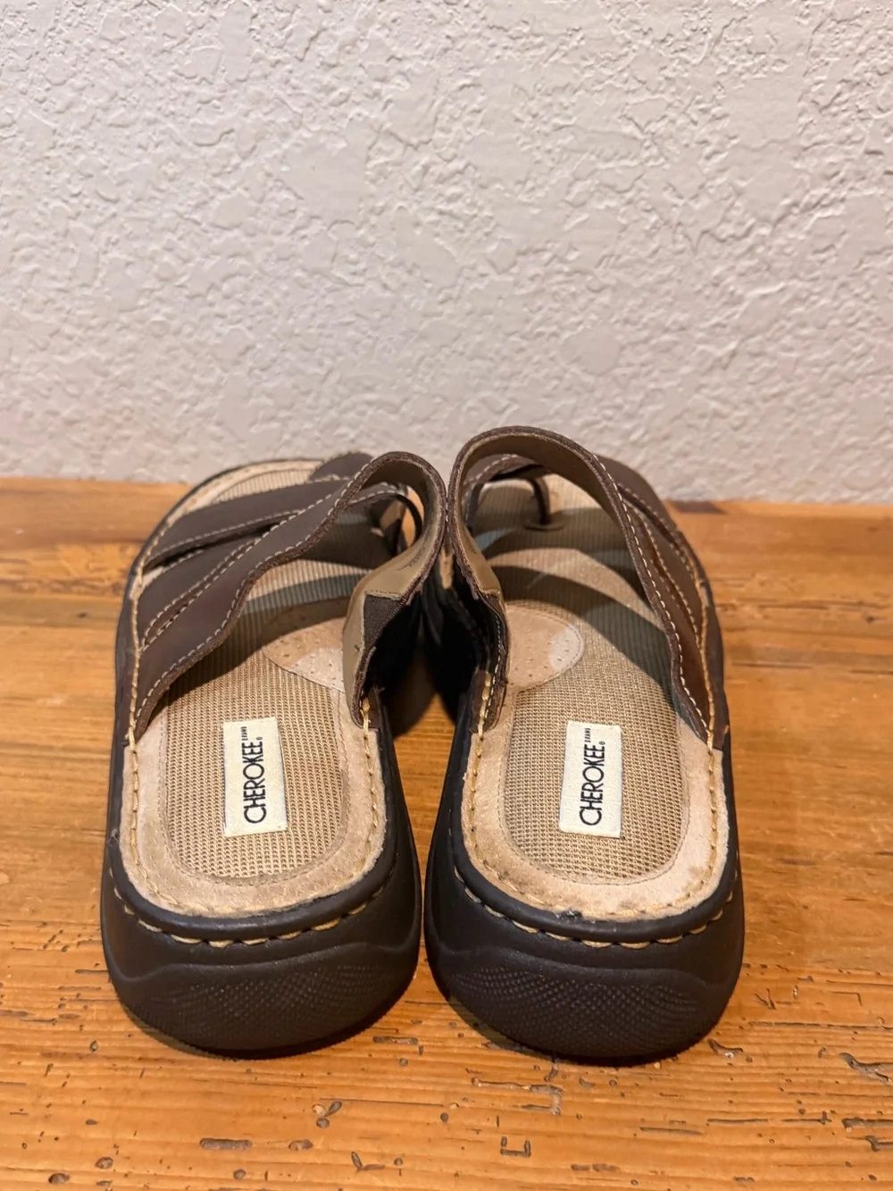 VTG NWOT Y2K Cherokee Leather Strappy Sandals